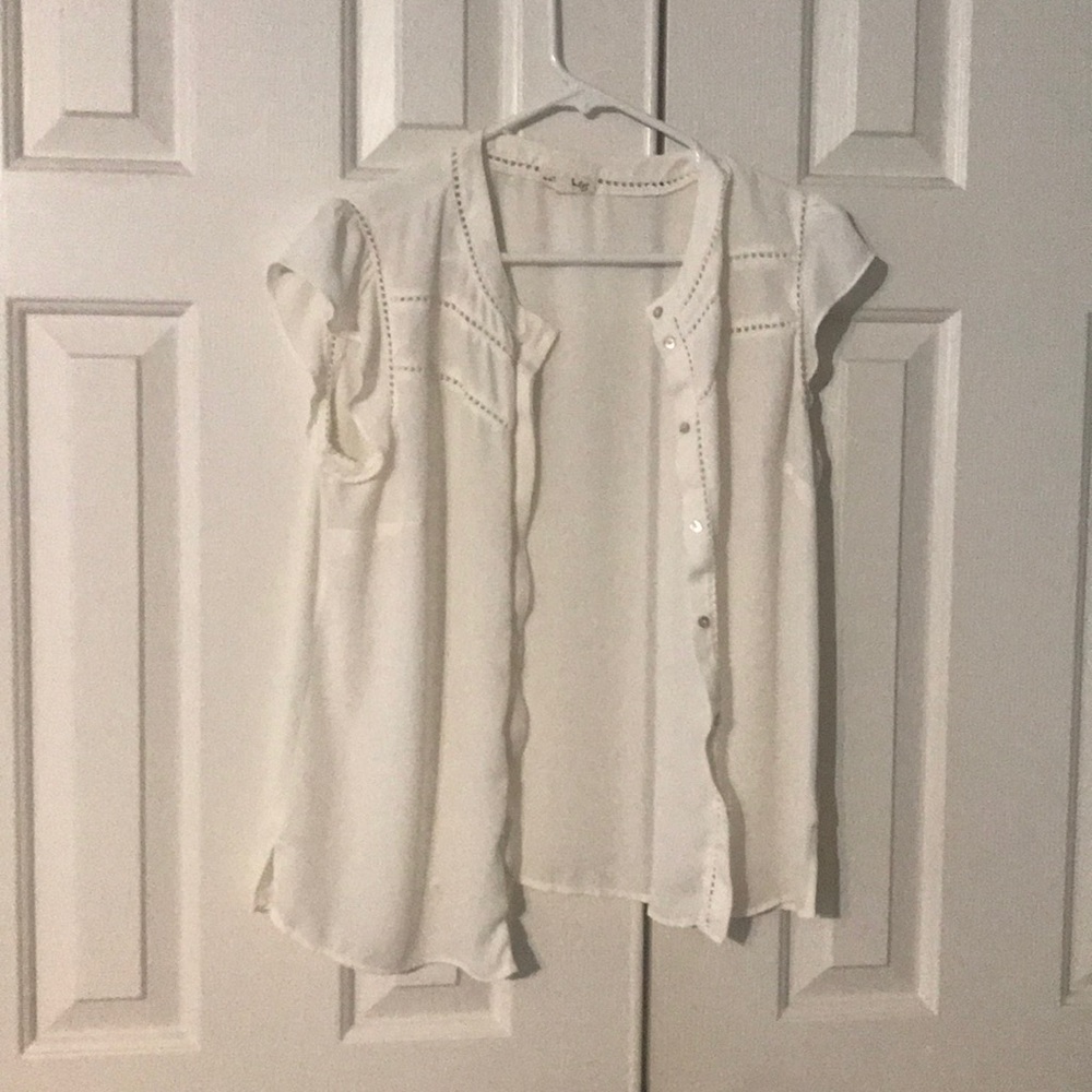 Cream flutter sleeve blouse